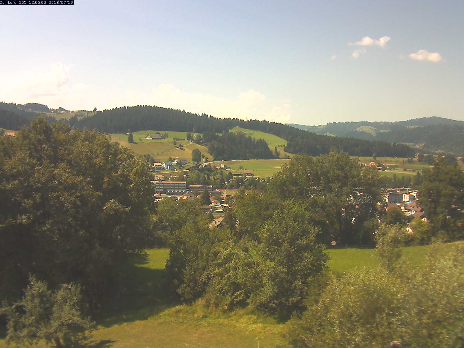 Webcam-Bild: Aussicht vom Dorfberg in Langnau 20180719-120601