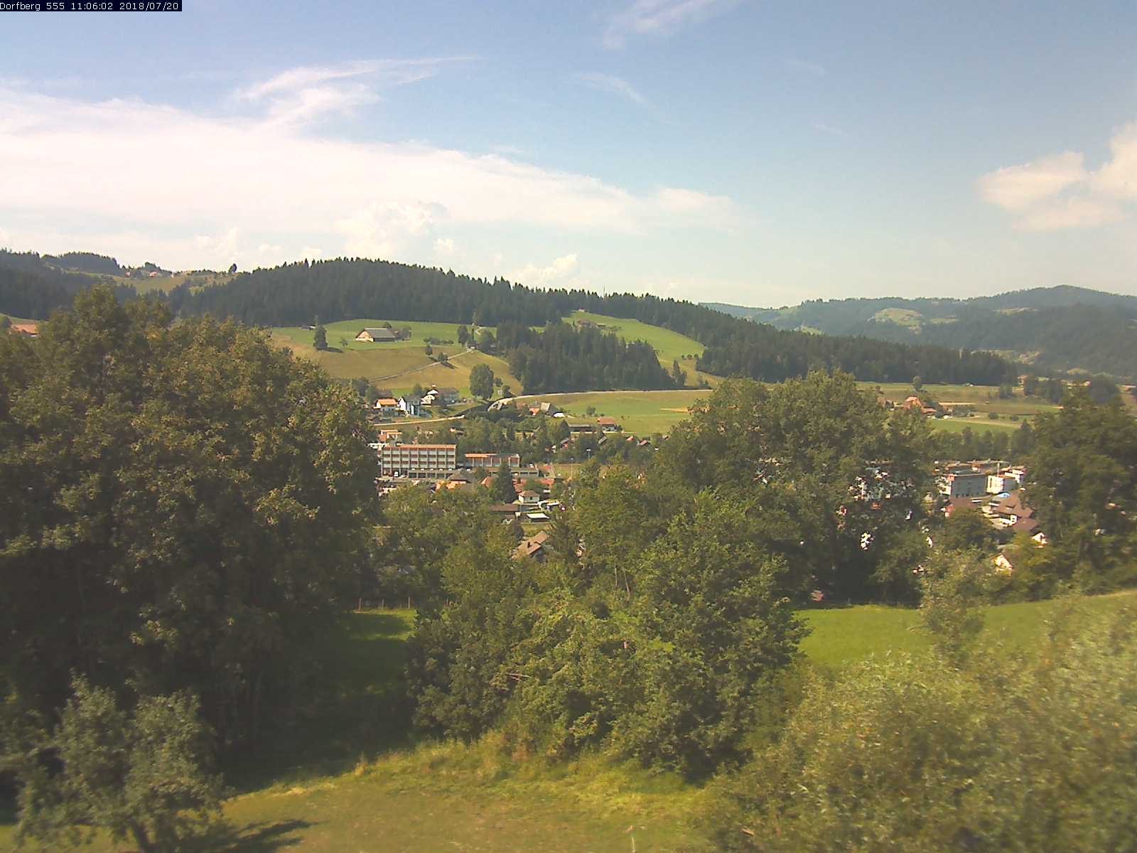 Webcam-Bild: Aussicht vom Dorfberg in Langnau 20180720-110601
