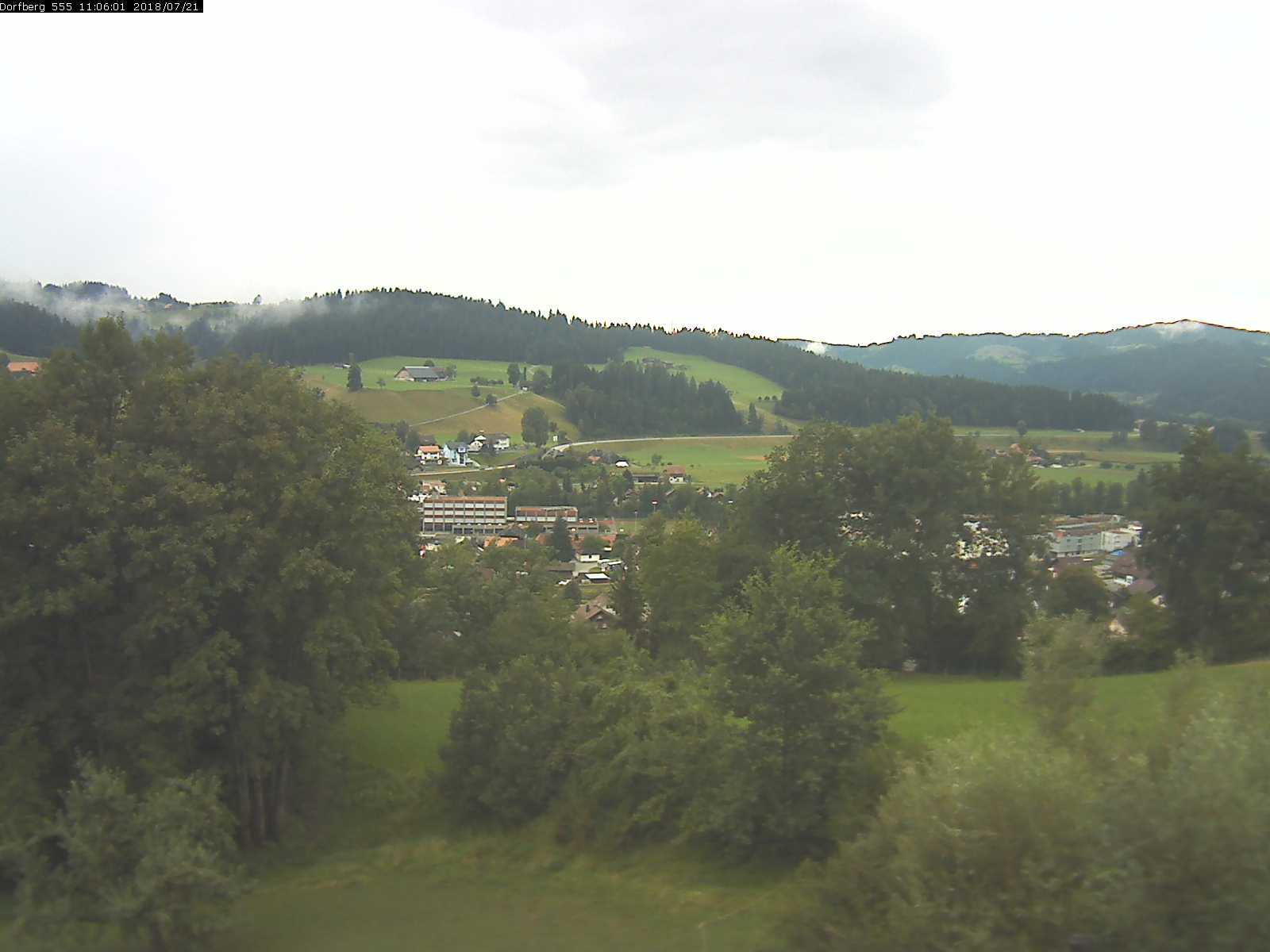 Webcam-Bild: Aussicht vom Dorfberg in Langnau 20180721-110601