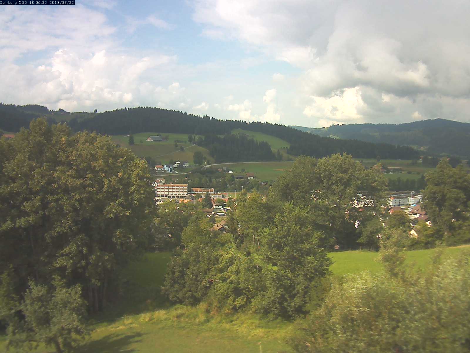 Webcam-Bild: Aussicht vom Dorfberg in Langnau 20180722-100601