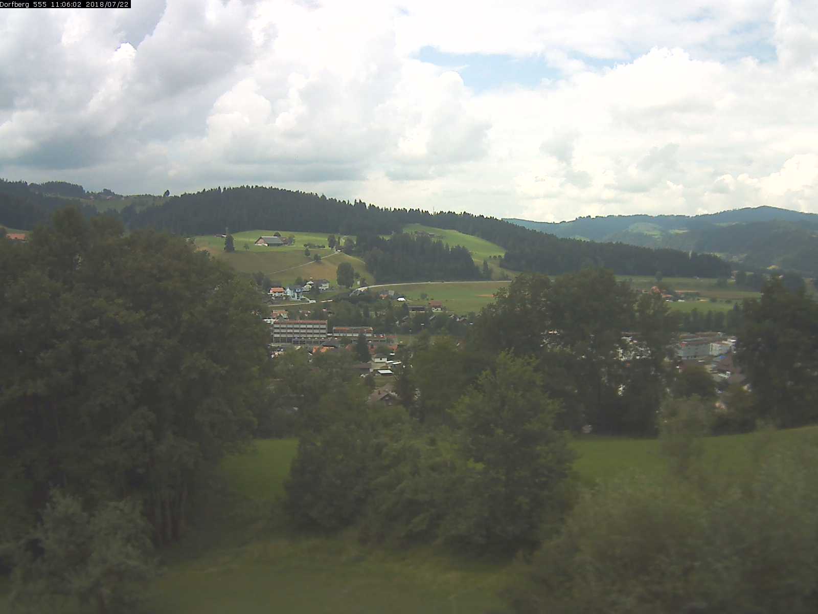 Webcam-Bild: Aussicht vom Dorfberg in Langnau 20180722-110601