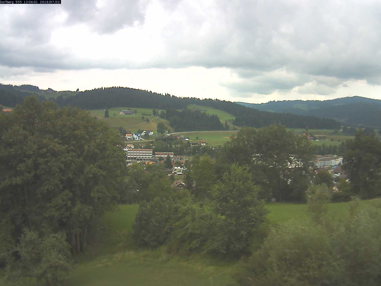 Webcam-Bild: Aussicht vom Dorfberg in Langnau 20180722-120601