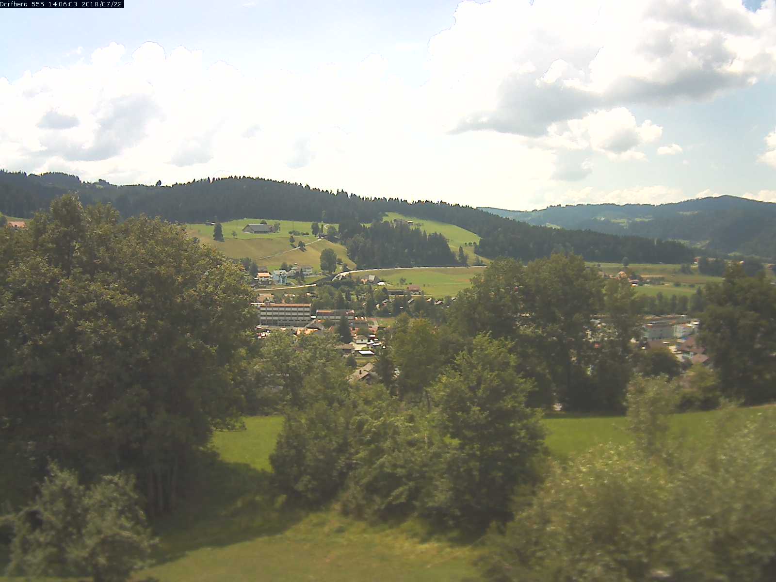 Webcam-Bild: Aussicht vom Dorfberg in Langnau 20180722-140601