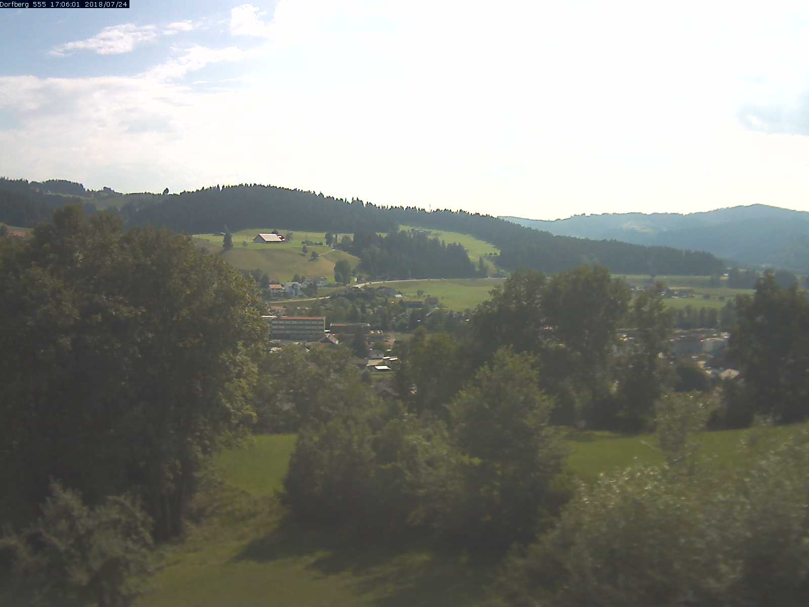 Webcam-Bild: Aussicht vom Dorfberg in Langnau 20180724-170601