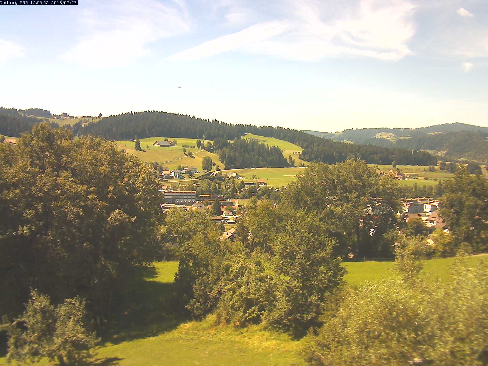 Webcam-Bild: Aussicht vom Dorfberg in Langnau 20180727-120601