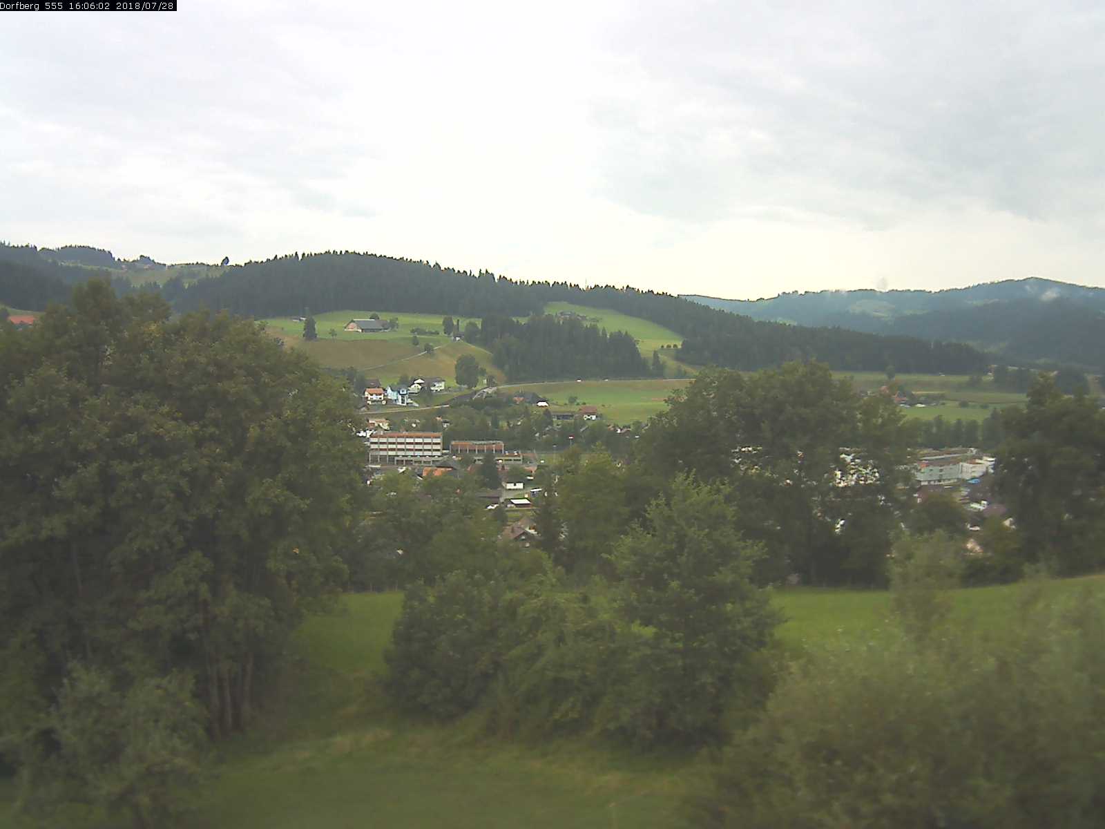 Webcam-Bild: Aussicht vom Dorfberg in Langnau 20180728-160601