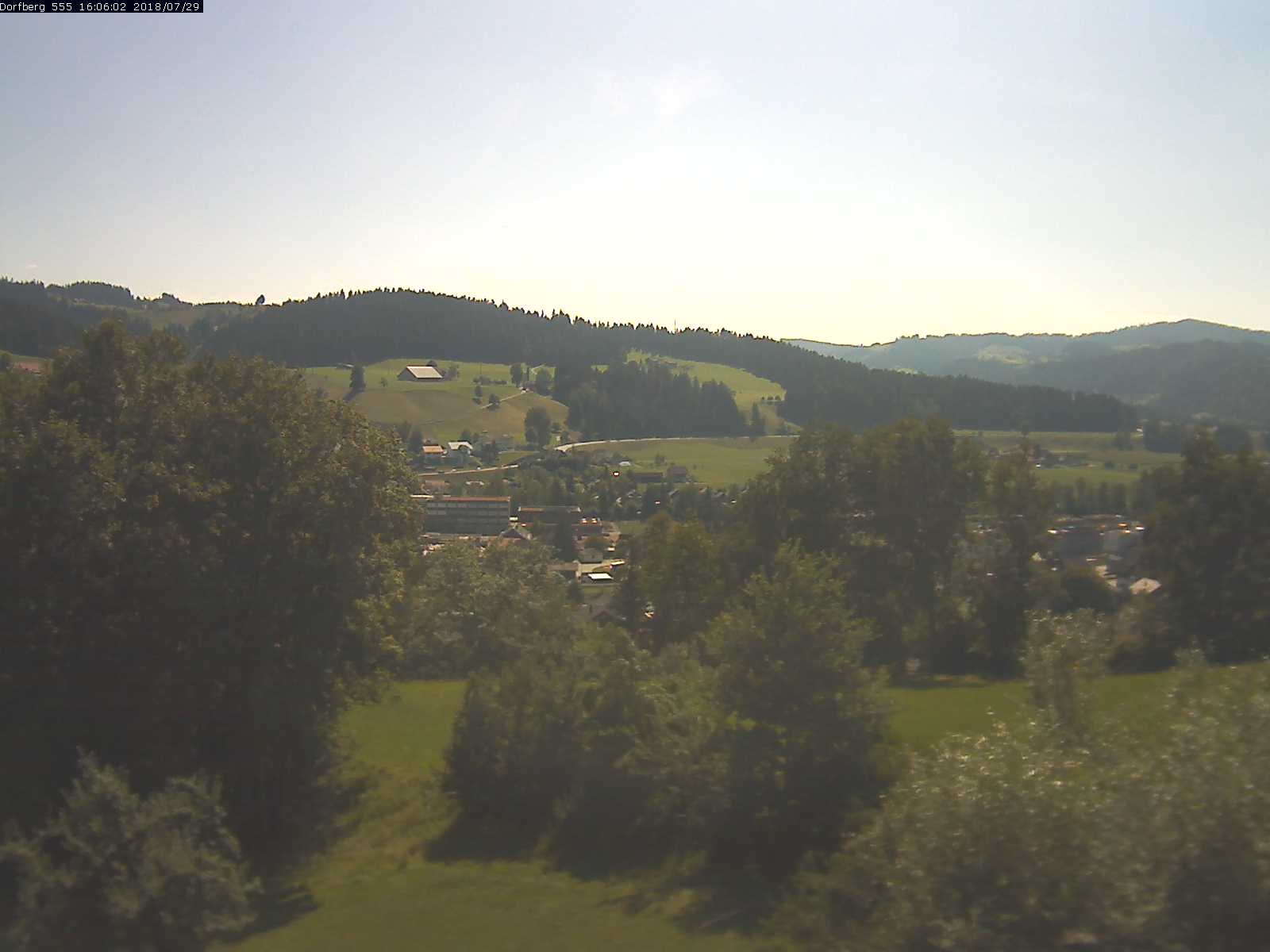 Webcam-Bild: Aussicht vom Dorfberg in Langnau 20180729-160601