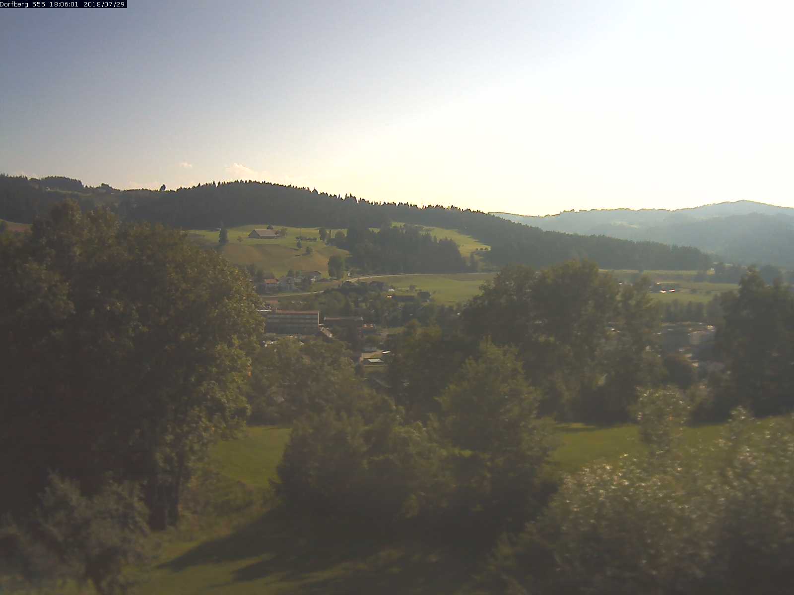 Webcam-Bild: Aussicht vom Dorfberg in Langnau 20180729-180601