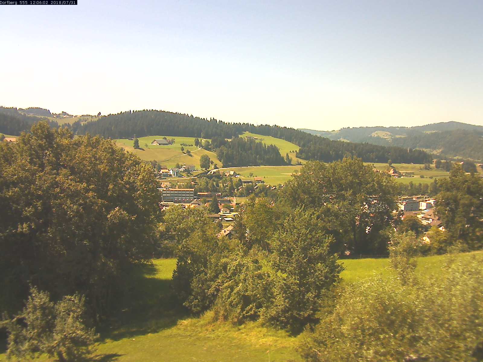 Webcam-Bild: Aussicht vom Dorfberg in Langnau 20180731-120601
