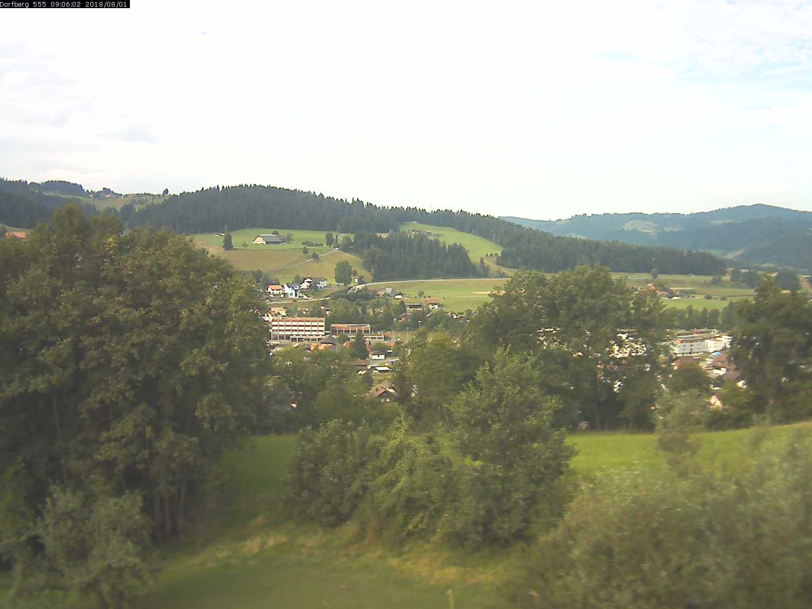 Webcam-Bild: Aussicht vom Dorfberg in Langnau 20180801-090602