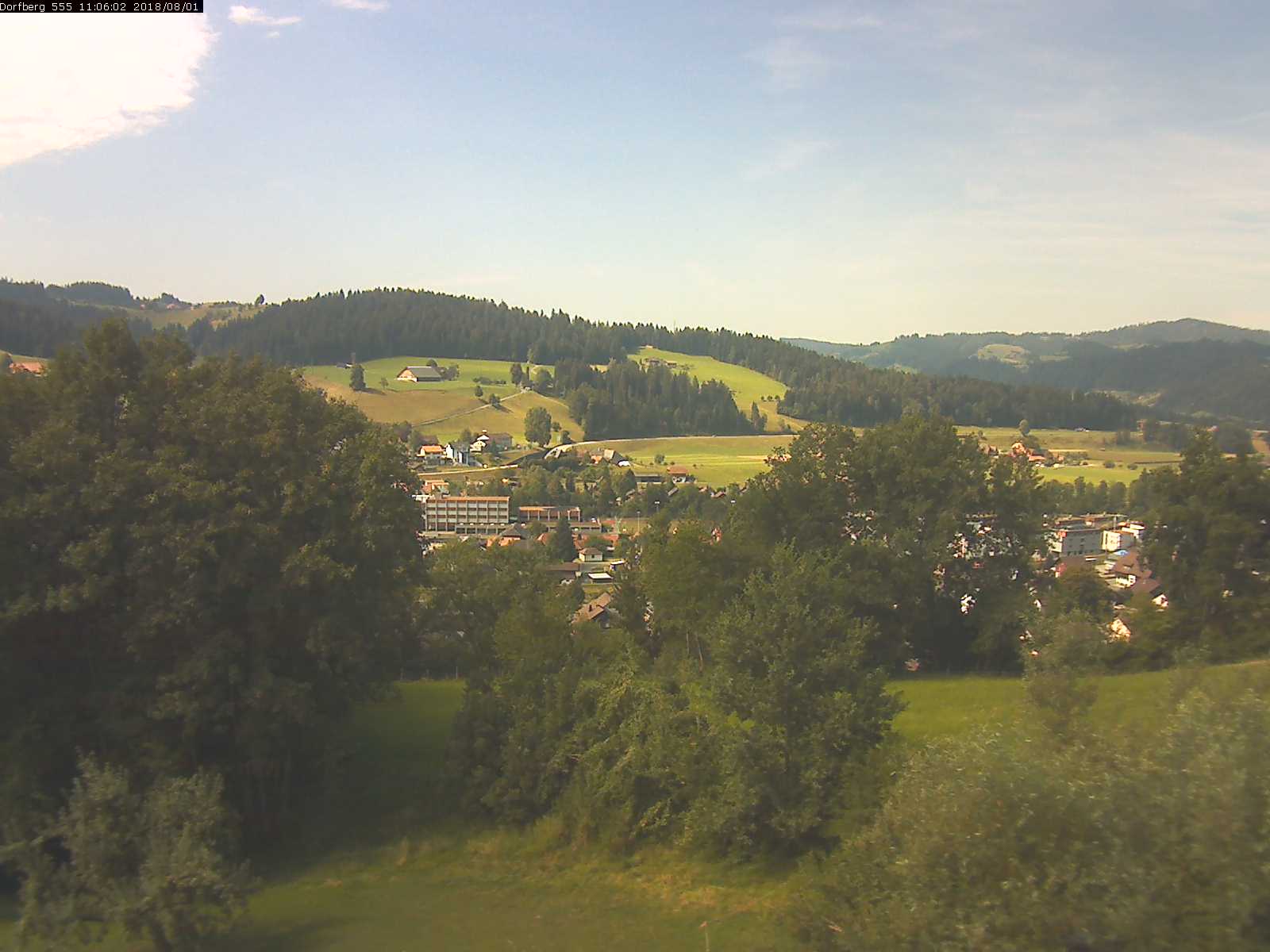 Webcam-Bild: Aussicht vom Dorfberg in Langnau 20180801-110601