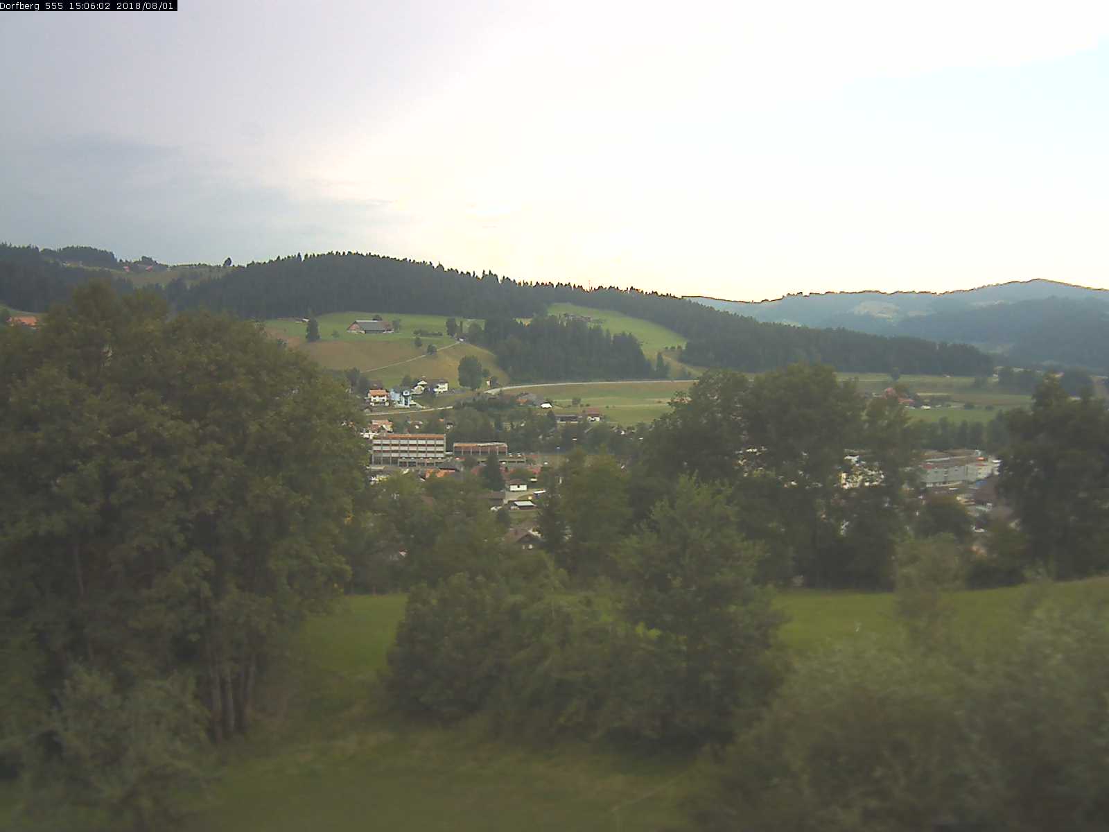 Webcam-Bild: Aussicht vom Dorfberg in Langnau 20180801-150601