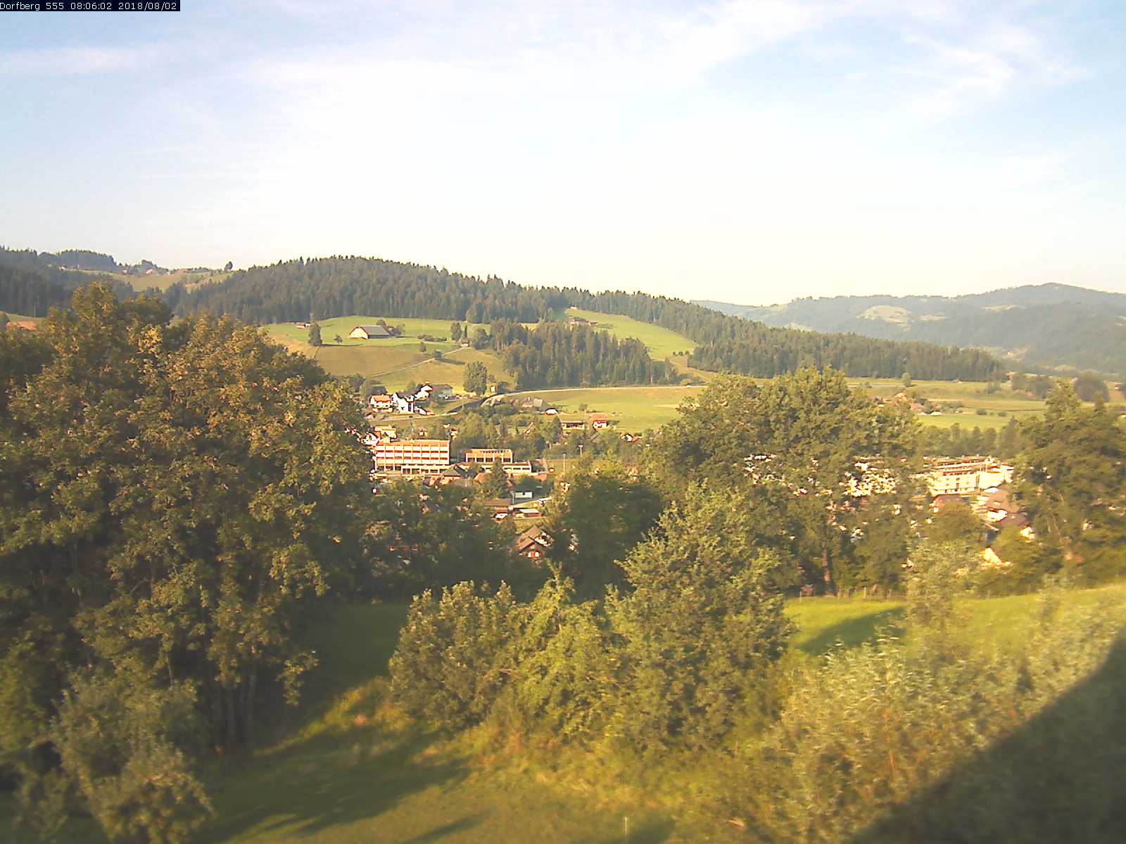 Webcam-Bild: Aussicht vom Dorfberg in Langnau 20180802-080601