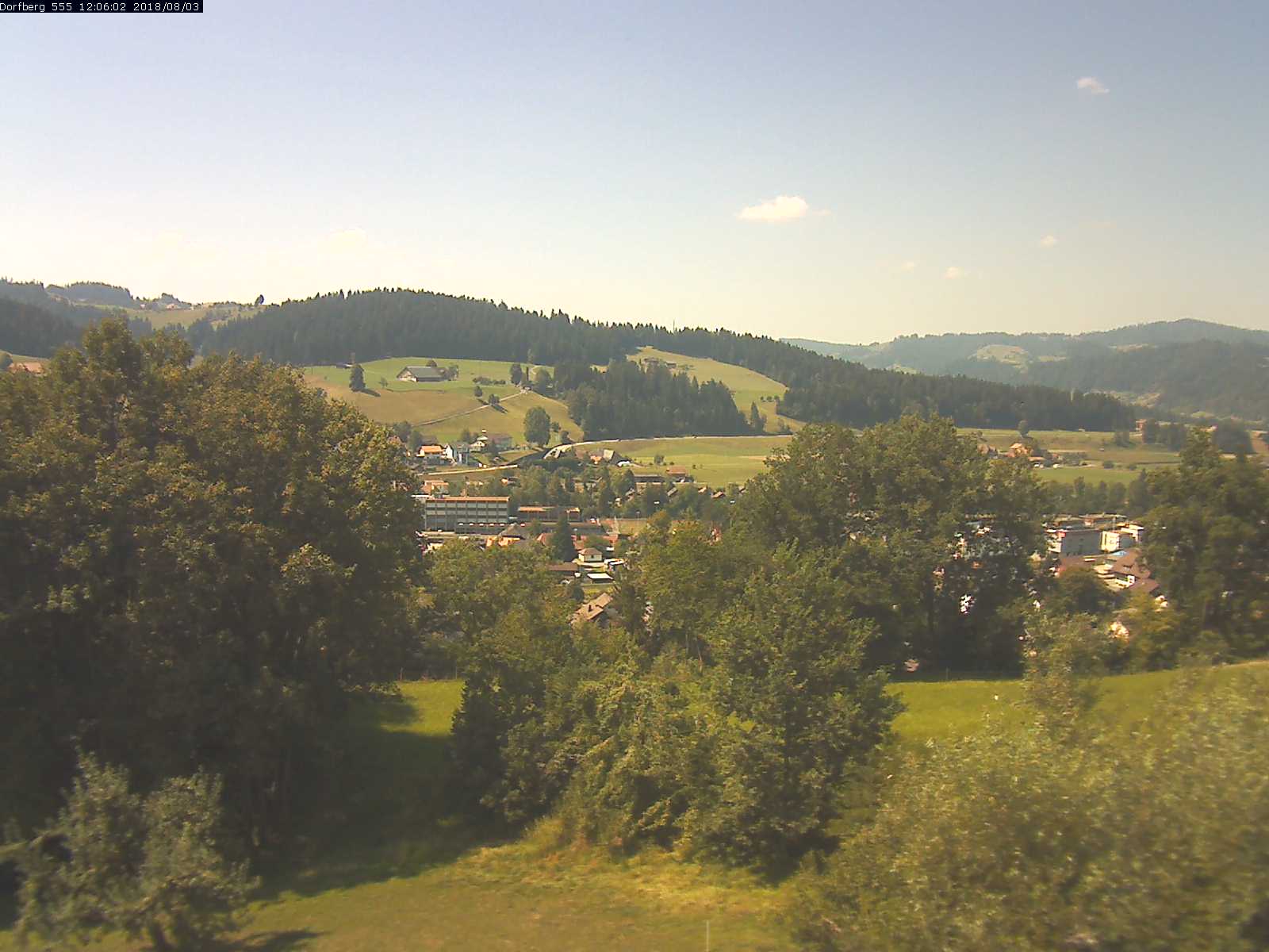 Webcam-Bild: Aussicht vom Dorfberg in Langnau 20180803-120601