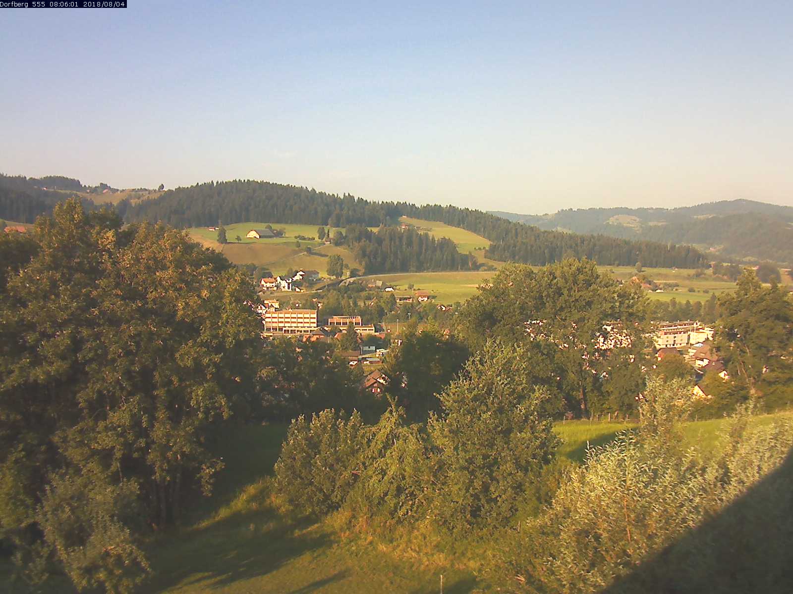 Webcam-Bild: Aussicht vom Dorfberg in Langnau 20180804-080601