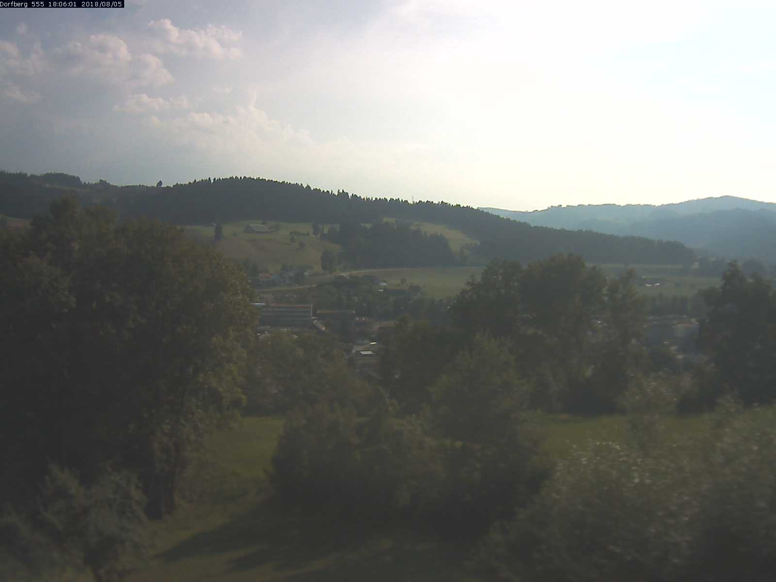 Webcam-Bild: Aussicht vom Dorfberg in Langnau 20180805-180601