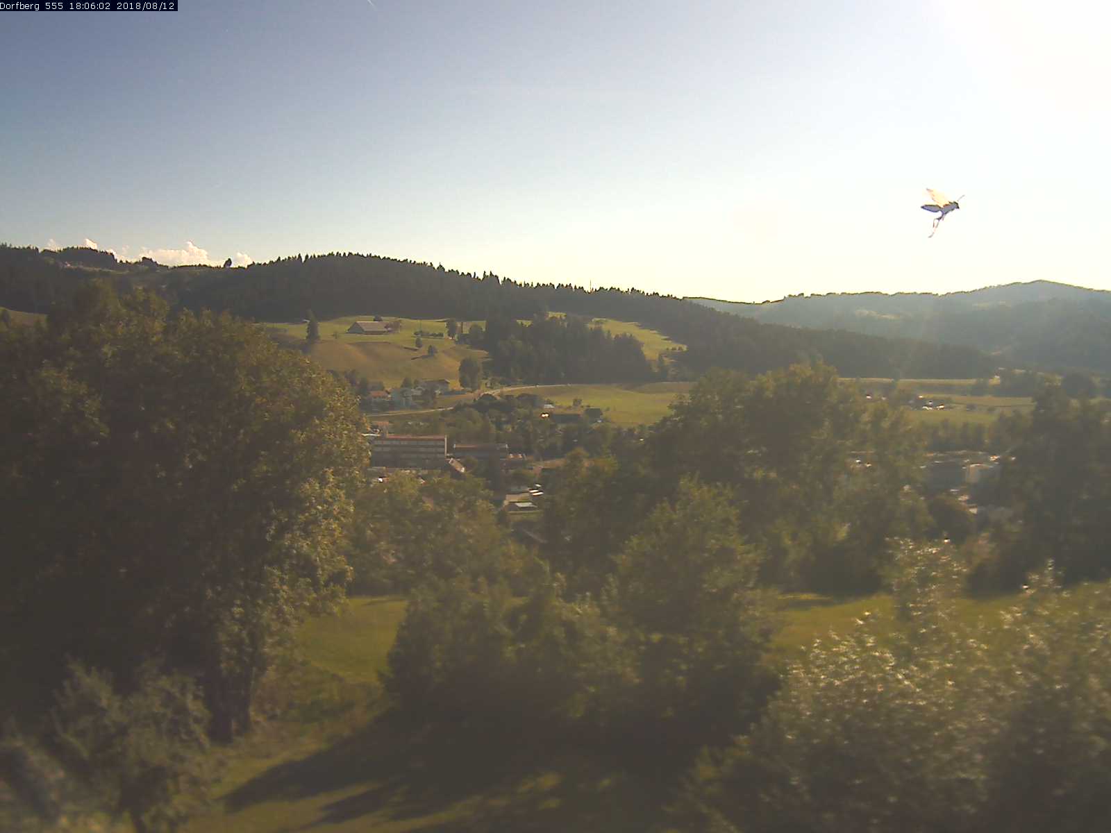 Webcam-Bild: Aussicht vom Dorfberg in Langnau 20180812-180601
