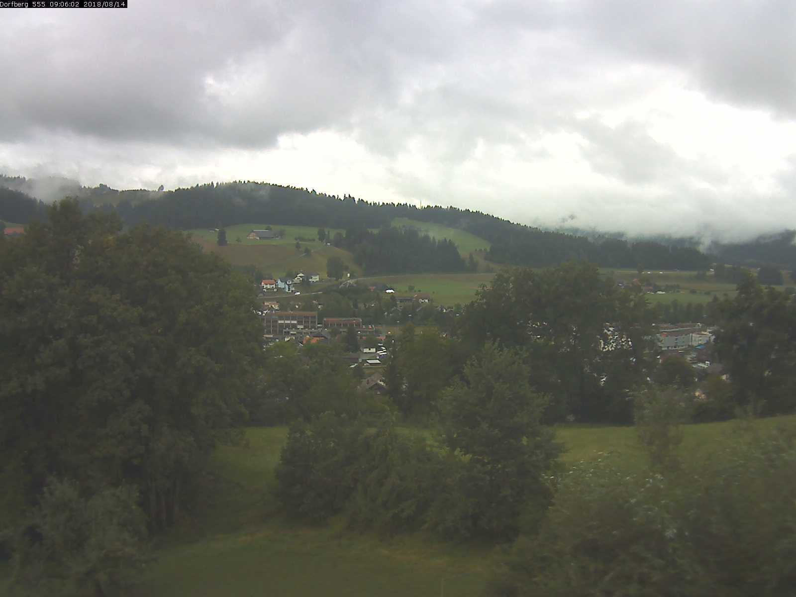 Webcam-Bild: Aussicht vom Dorfberg in Langnau 20180814-090601