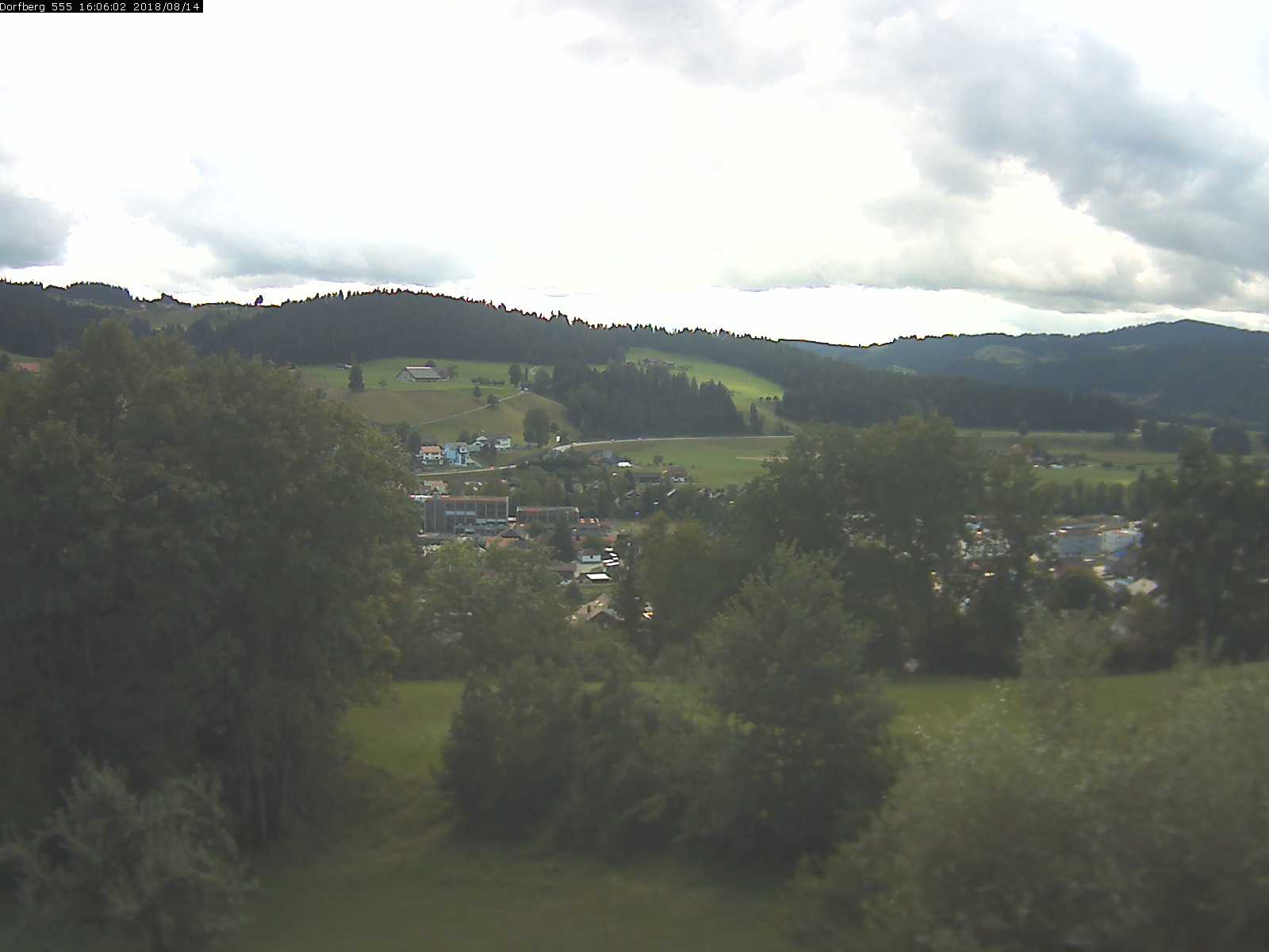 Webcam-Bild: Aussicht vom Dorfberg in Langnau 20180814-160601