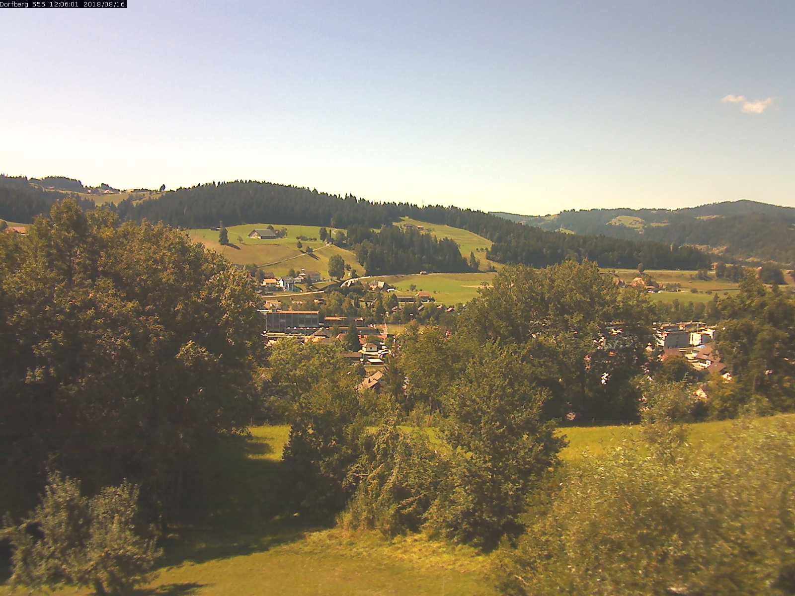 Webcam-Bild: Aussicht vom Dorfberg in Langnau 20180816-120601