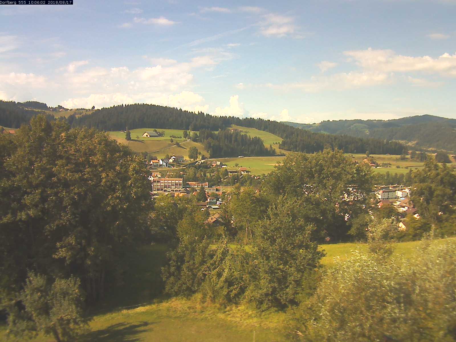 Webcam-Bild: Aussicht vom Dorfberg in Langnau 20180817-100601