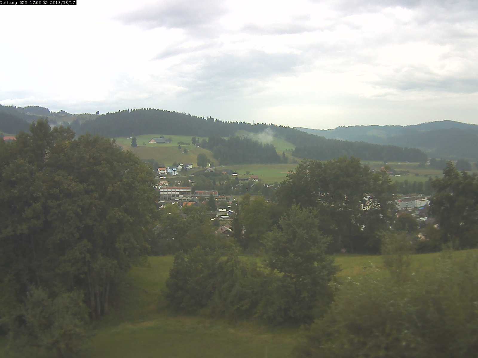 Webcam-Bild: Aussicht vom Dorfberg in Langnau 20180817-170601