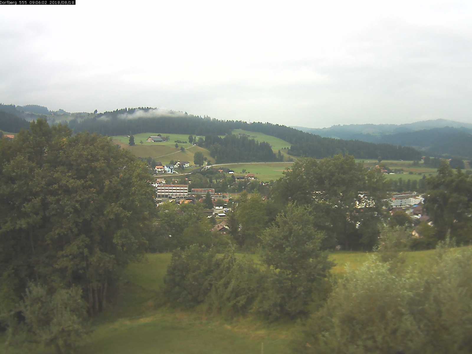 Webcam-Bild: Aussicht vom Dorfberg in Langnau 20180818-090601