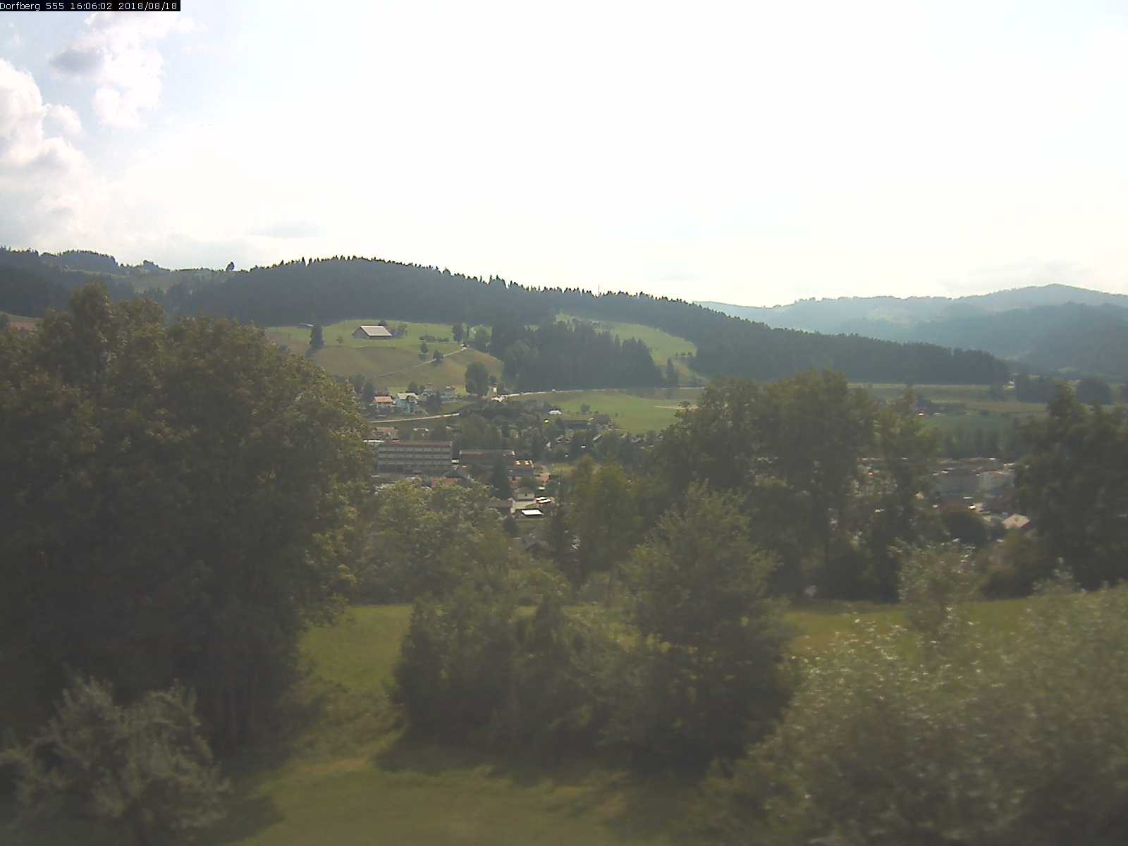 Webcam-Bild: Aussicht vom Dorfberg in Langnau 20180818-160601