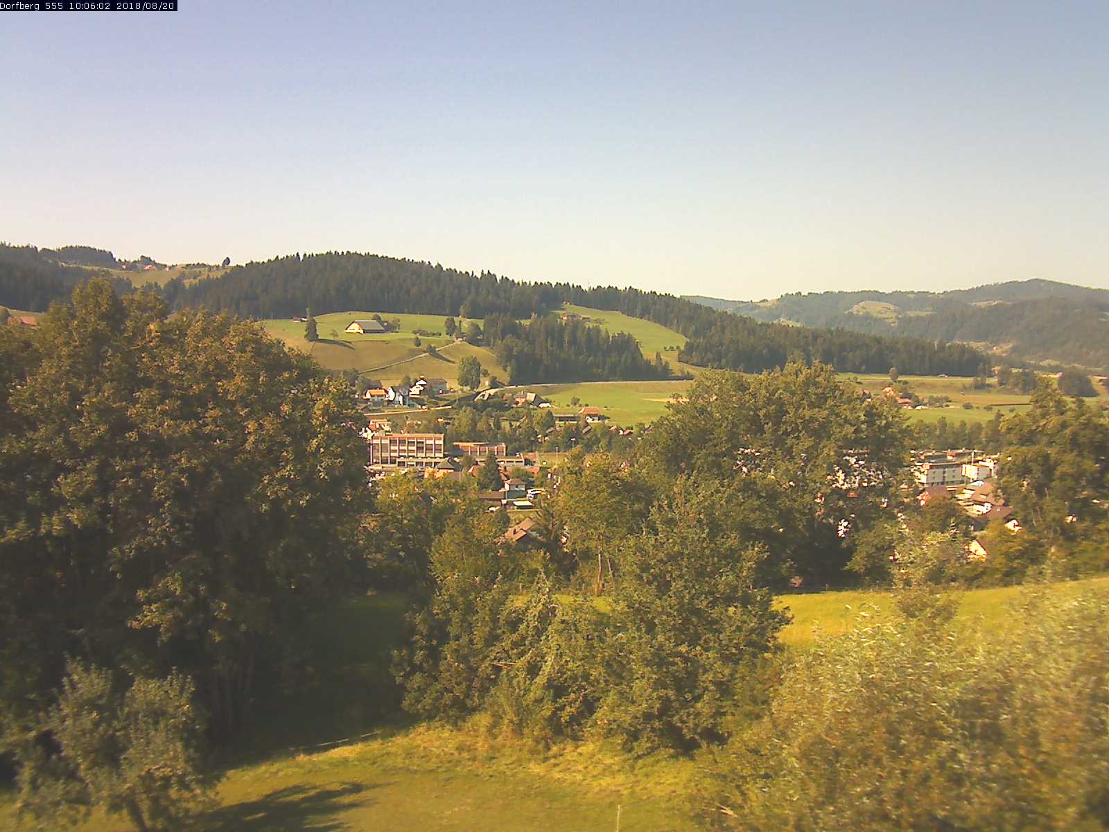 Webcam-Bild: Aussicht vom Dorfberg in Langnau 20180820-100601