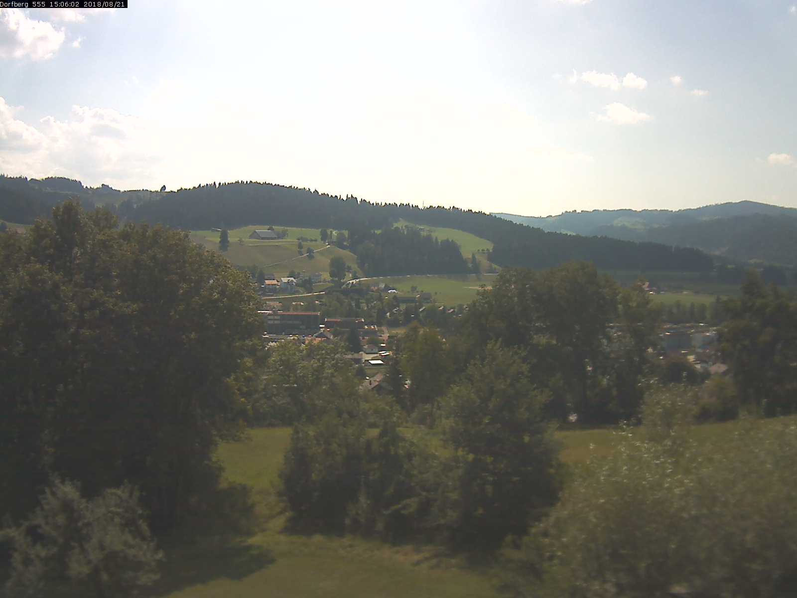 Webcam-Bild: Aussicht vom Dorfberg in Langnau 20180821-150601