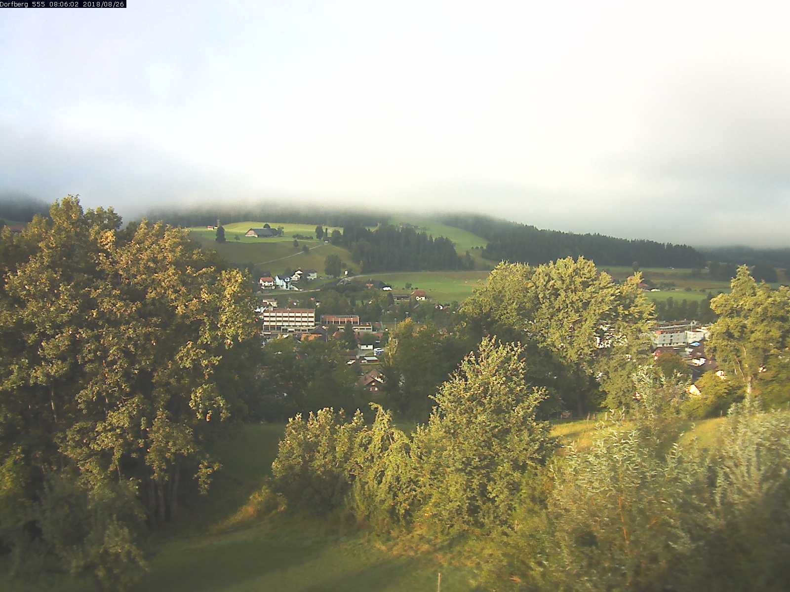 Webcam-Bild: Aussicht vom Dorfberg in Langnau 20180826-080601