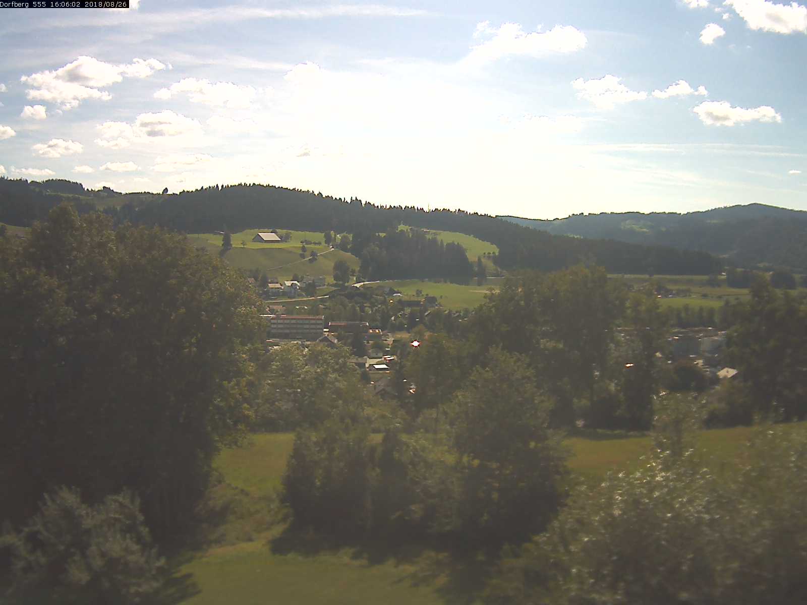 Webcam-Bild: Aussicht vom Dorfberg in Langnau 20180826-160601