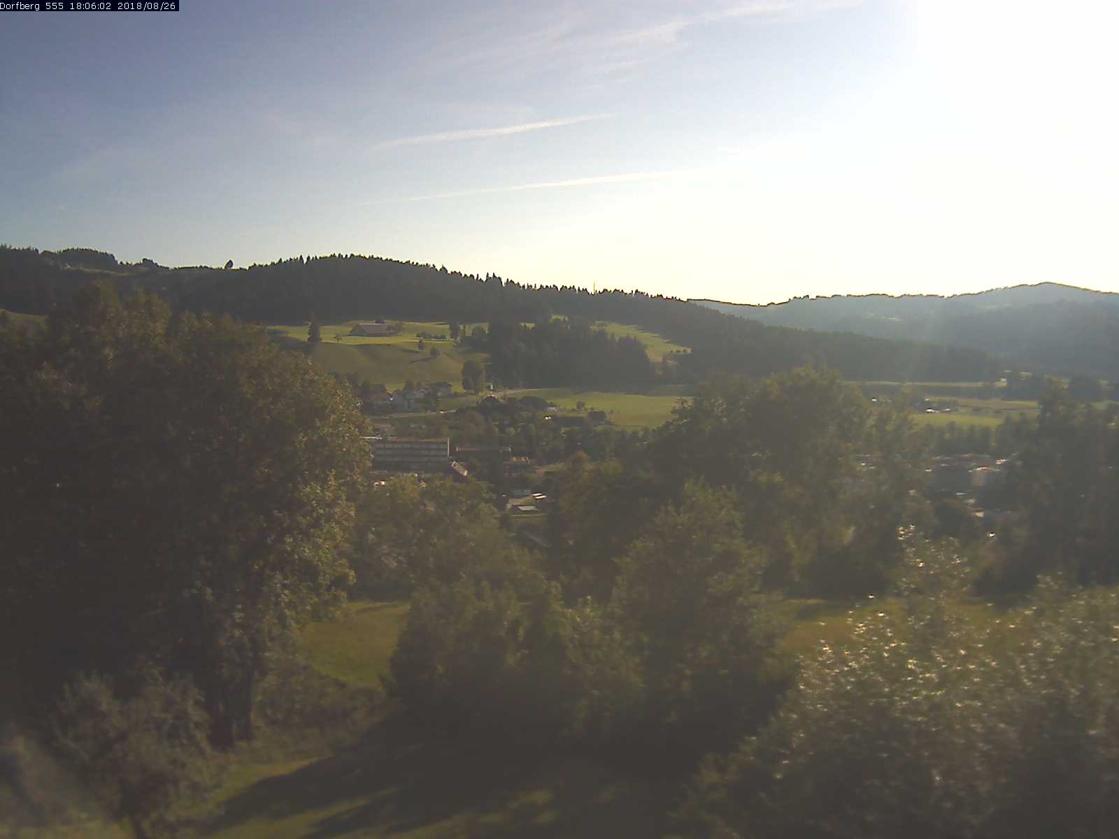 Webcam-Bild: Aussicht vom Dorfberg in Langnau 20180826-180601