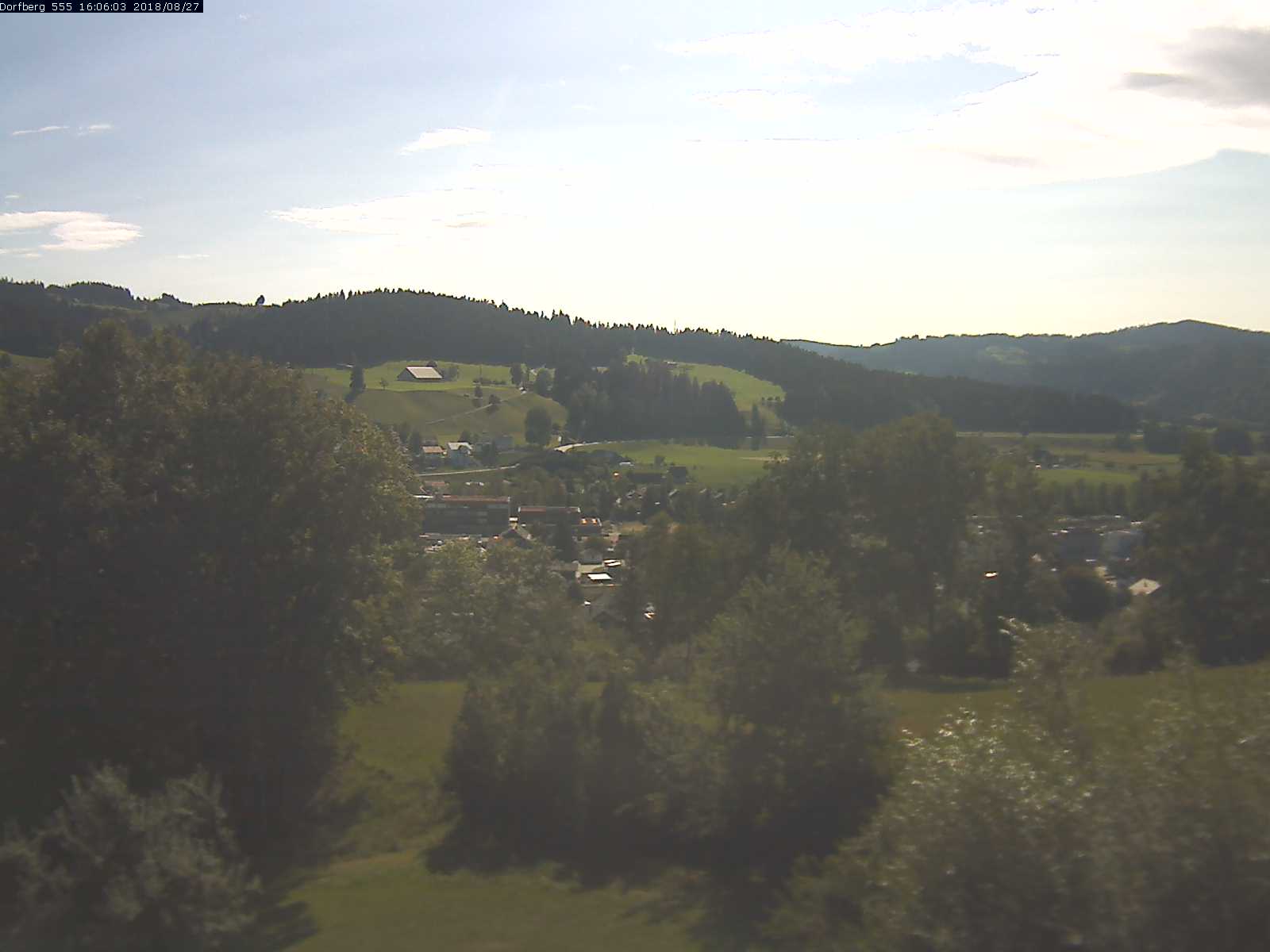 Webcam-Bild: Aussicht vom Dorfberg in Langnau 20180827-160601