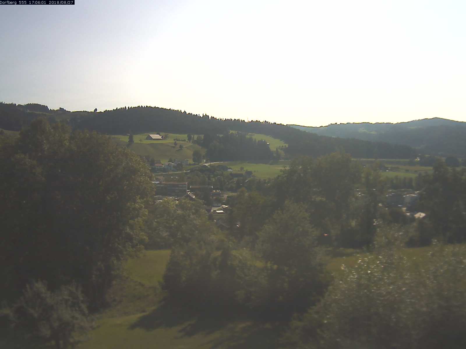 Webcam-Bild: Aussicht vom Dorfberg in Langnau 20180827-170601