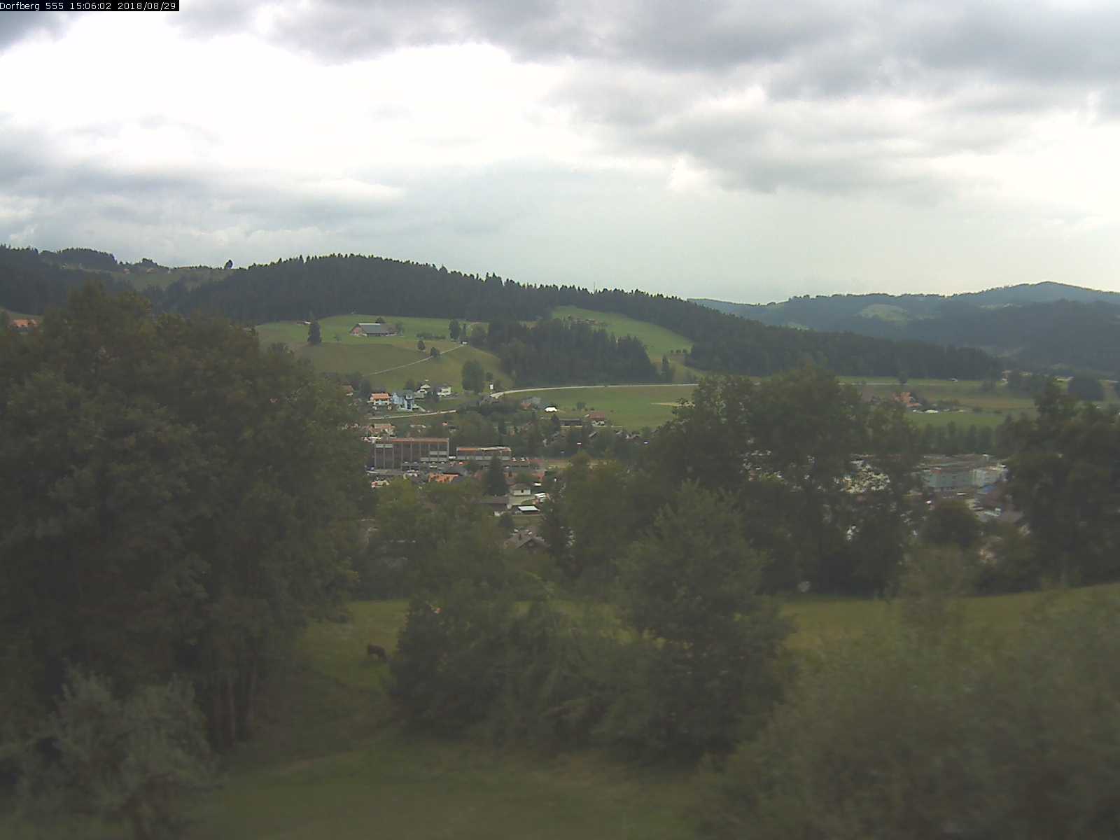 Webcam-Bild: Aussicht vom Dorfberg in Langnau 20180829-150601