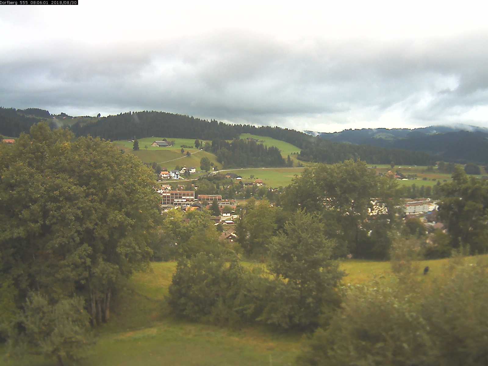 Webcam-Bild: Aussicht vom Dorfberg in Langnau 20180830-080601