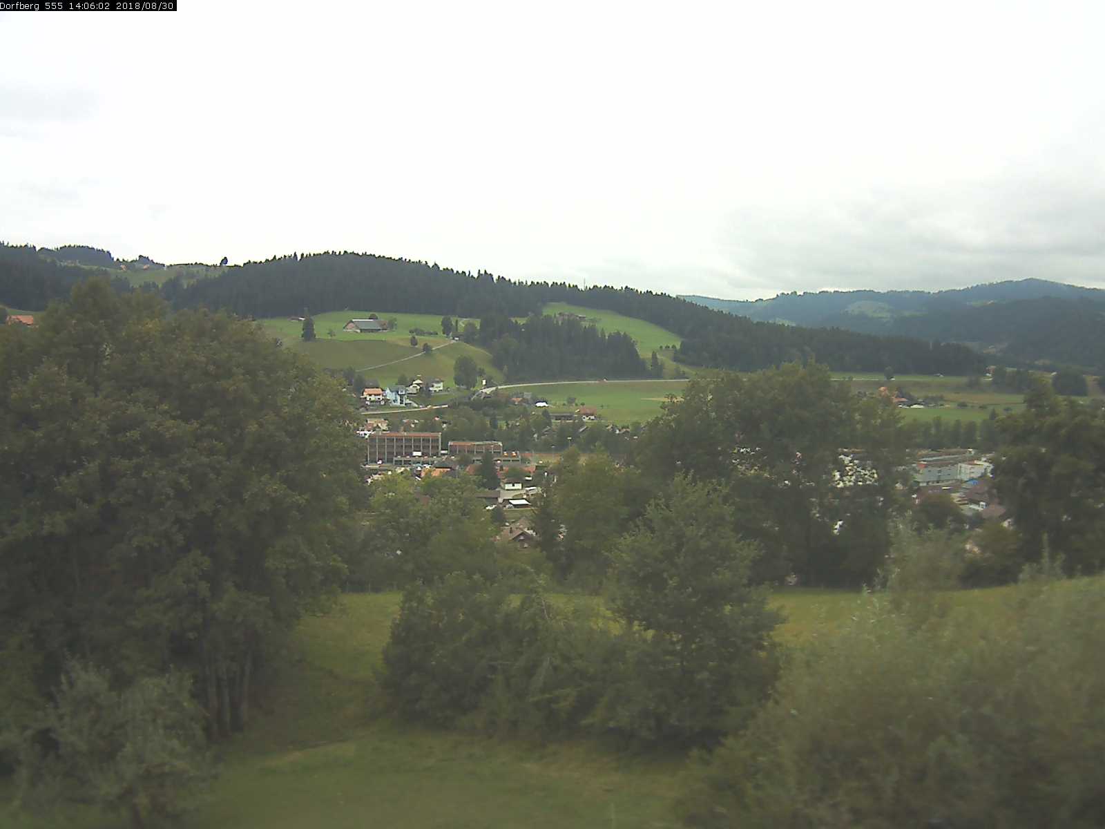Webcam-Bild: Aussicht vom Dorfberg in Langnau 20180830-140601
