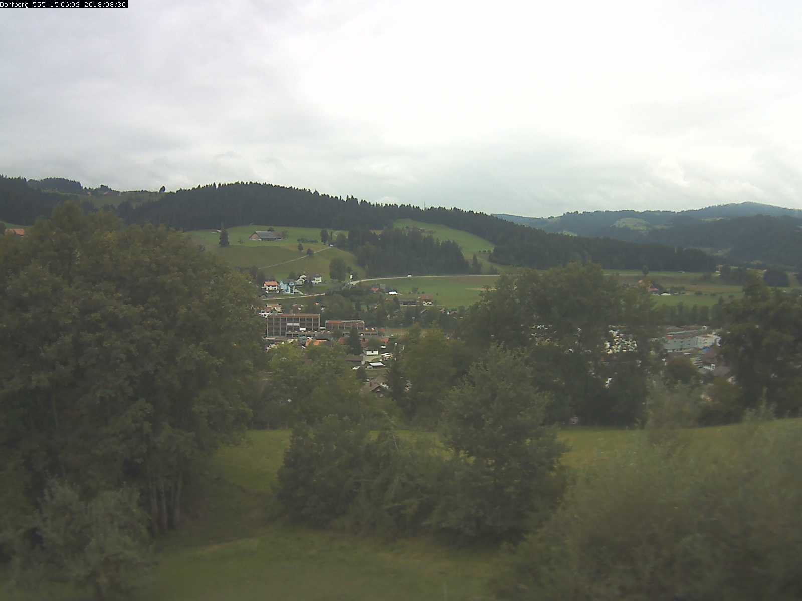 Webcam-Bild: Aussicht vom Dorfberg in Langnau 20180830-150601