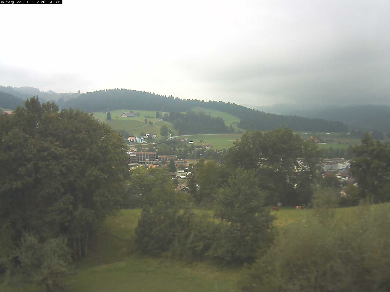 Webcam-Bild: Aussicht vom Dorfberg in Langnau 20180831-110601