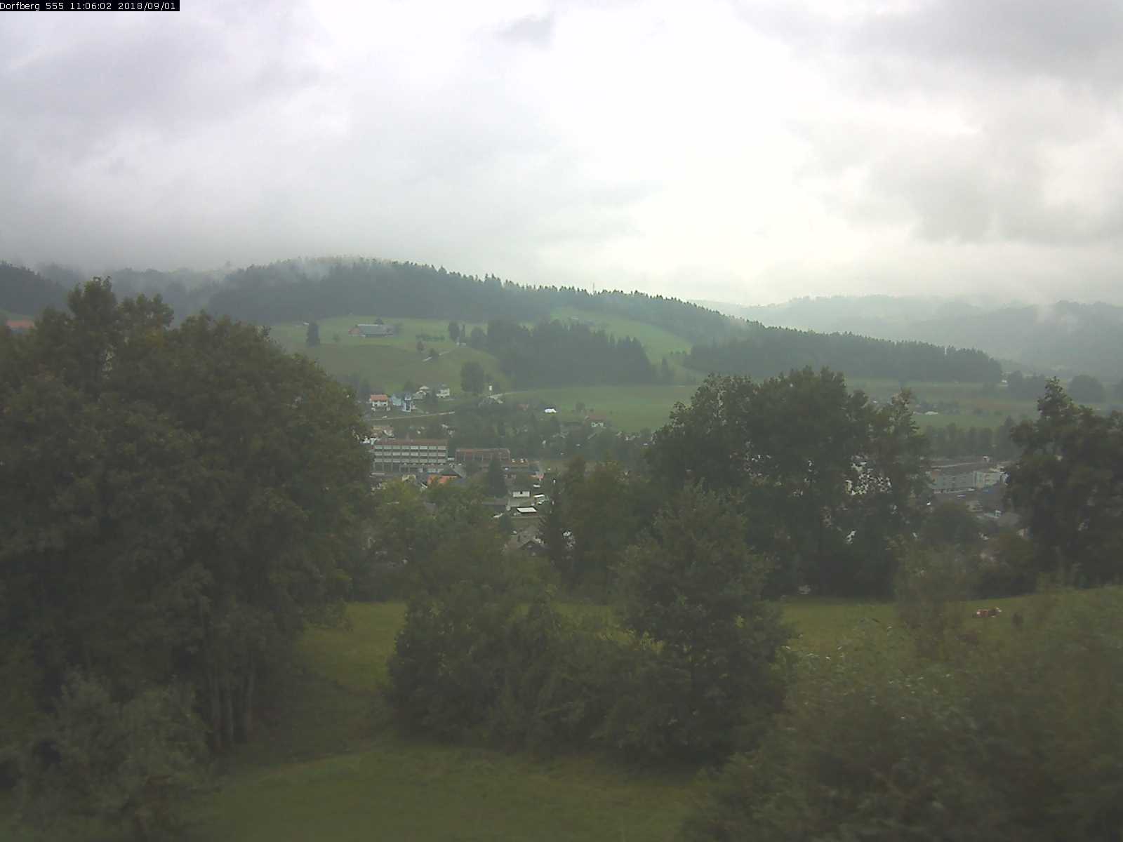 Webcam-Bild: Aussicht vom Dorfberg in Langnau 20180901-110601