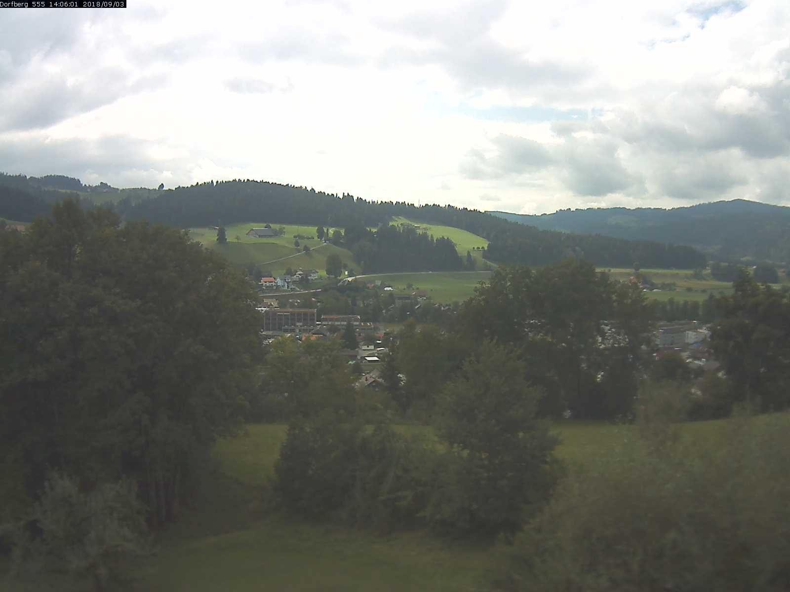 Webcam-Bild: Aussicht vom Dorfberg in Langnau 20180903-140601