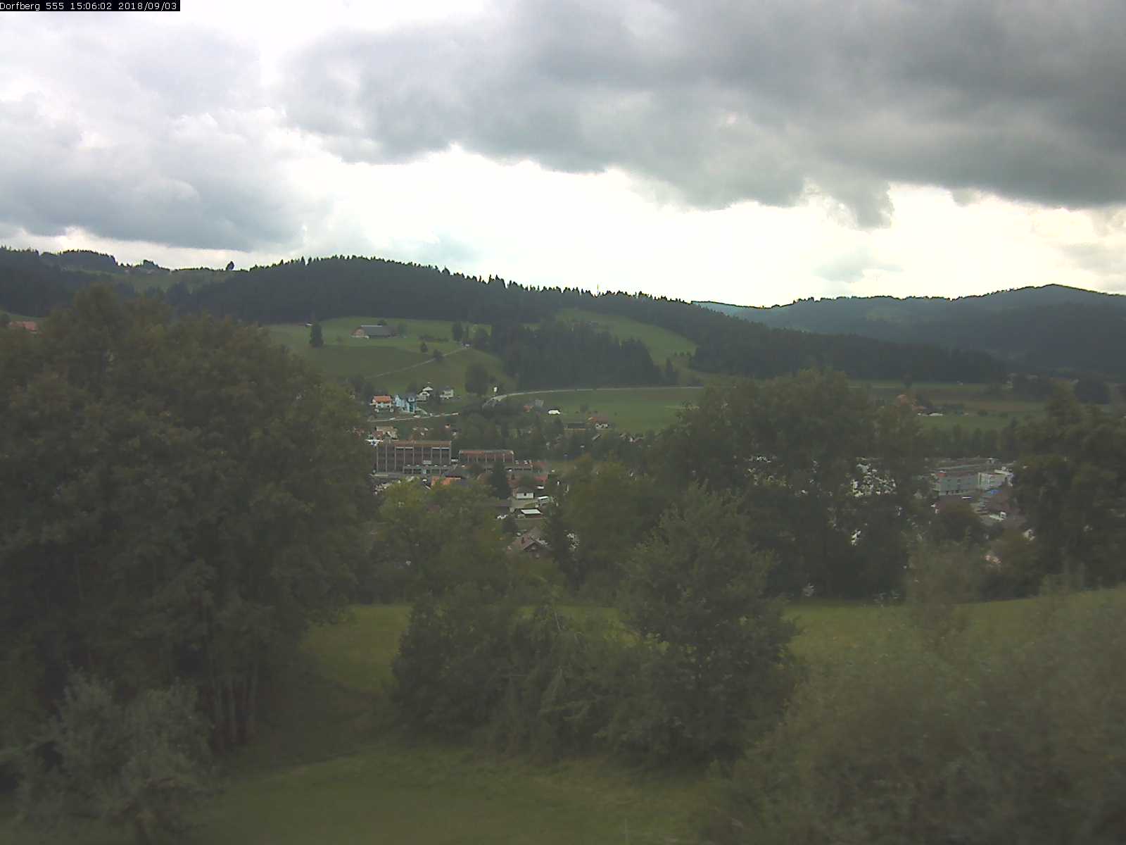 Webcam-Bild: Aussicht vom Dorfberg in Langnau 20180903-150601