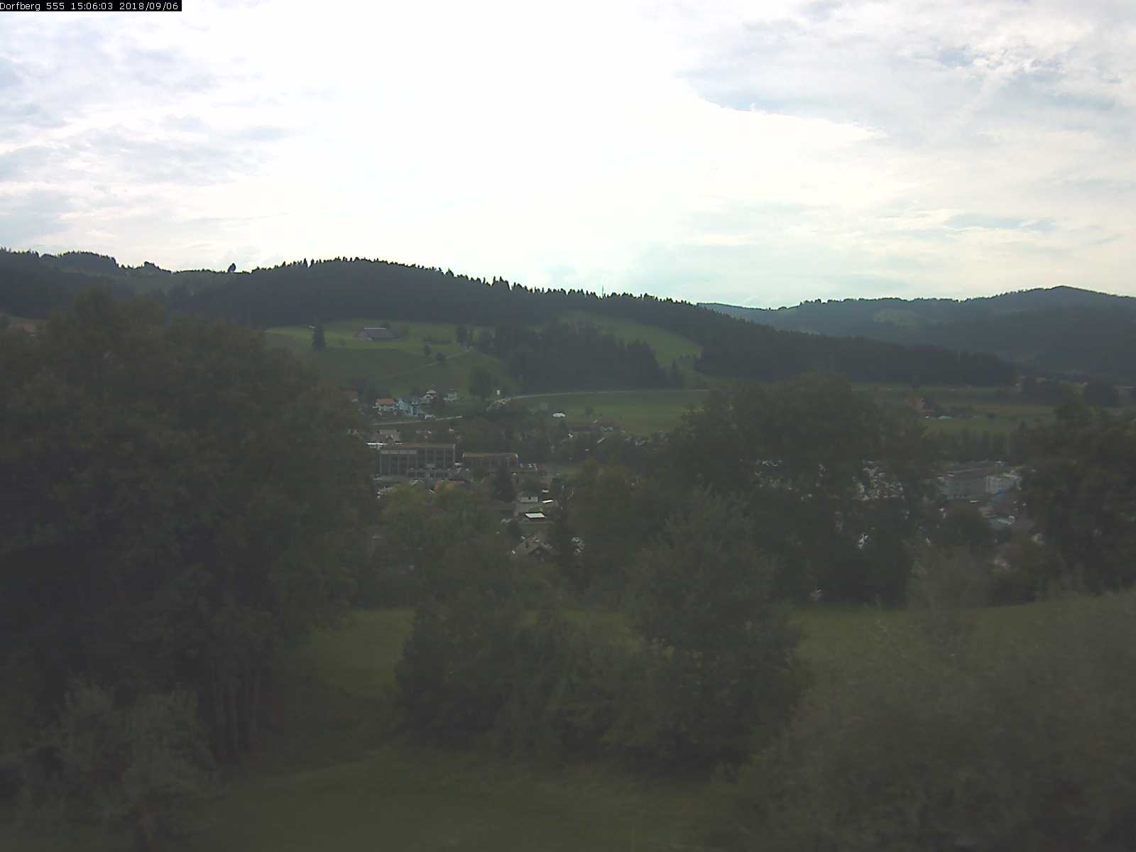 Webcam-Bild: Aussicht vom Dorfberg in Langnau 20180906-150601