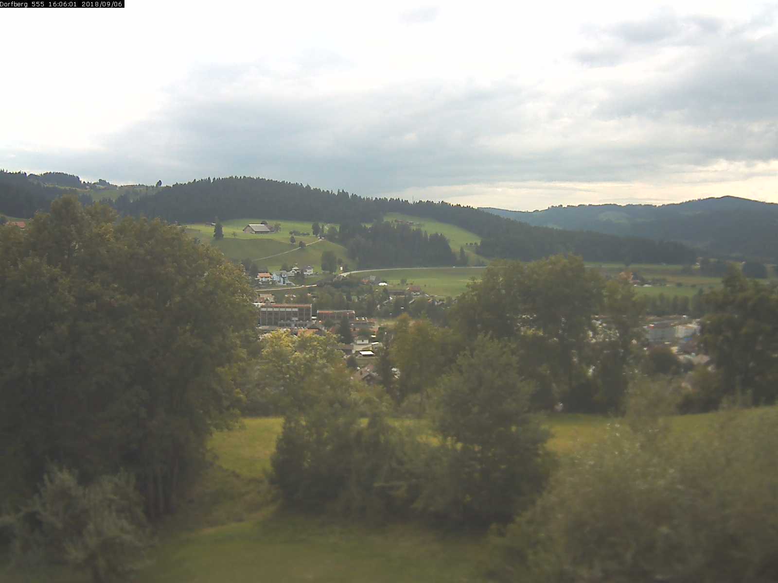 Webcam-Bild: Aussicht vom Dorfberg in Langnau 20180906-160601