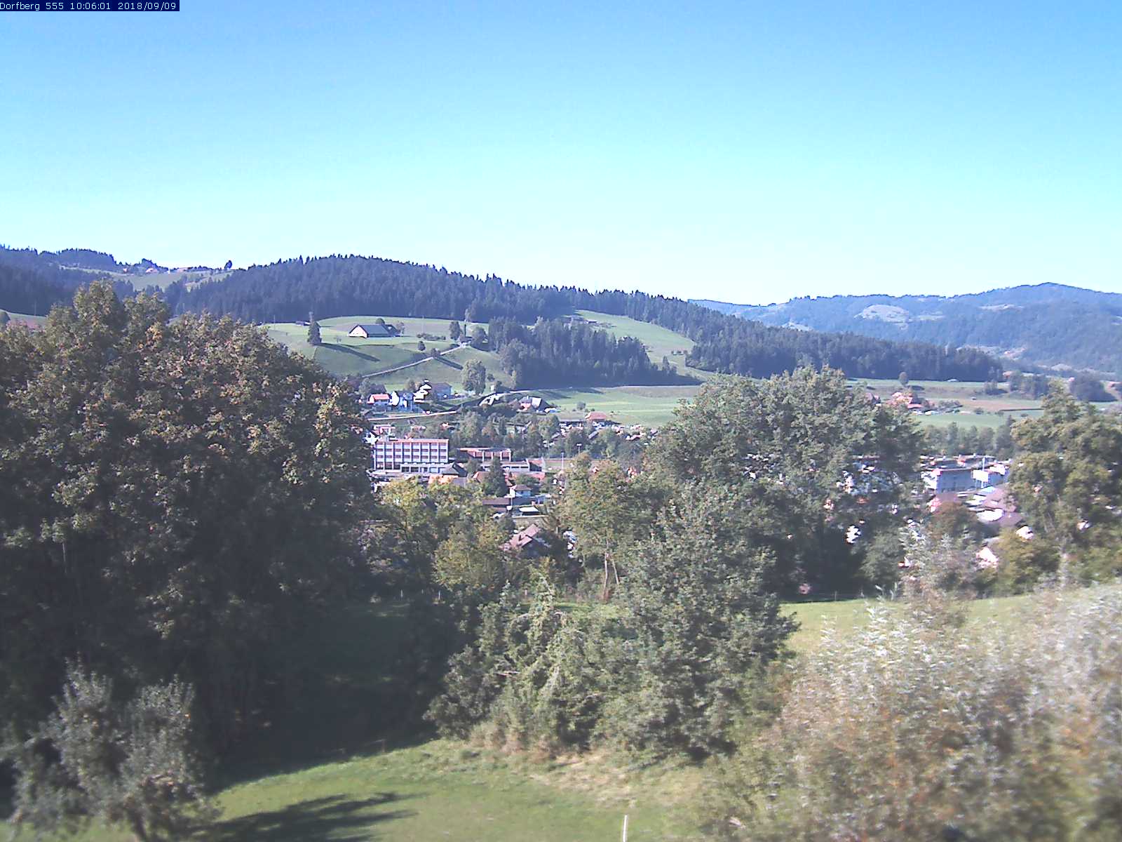 Webcam-Bild: Aussicht vom Dorfberg in Langnau 20180909-100601