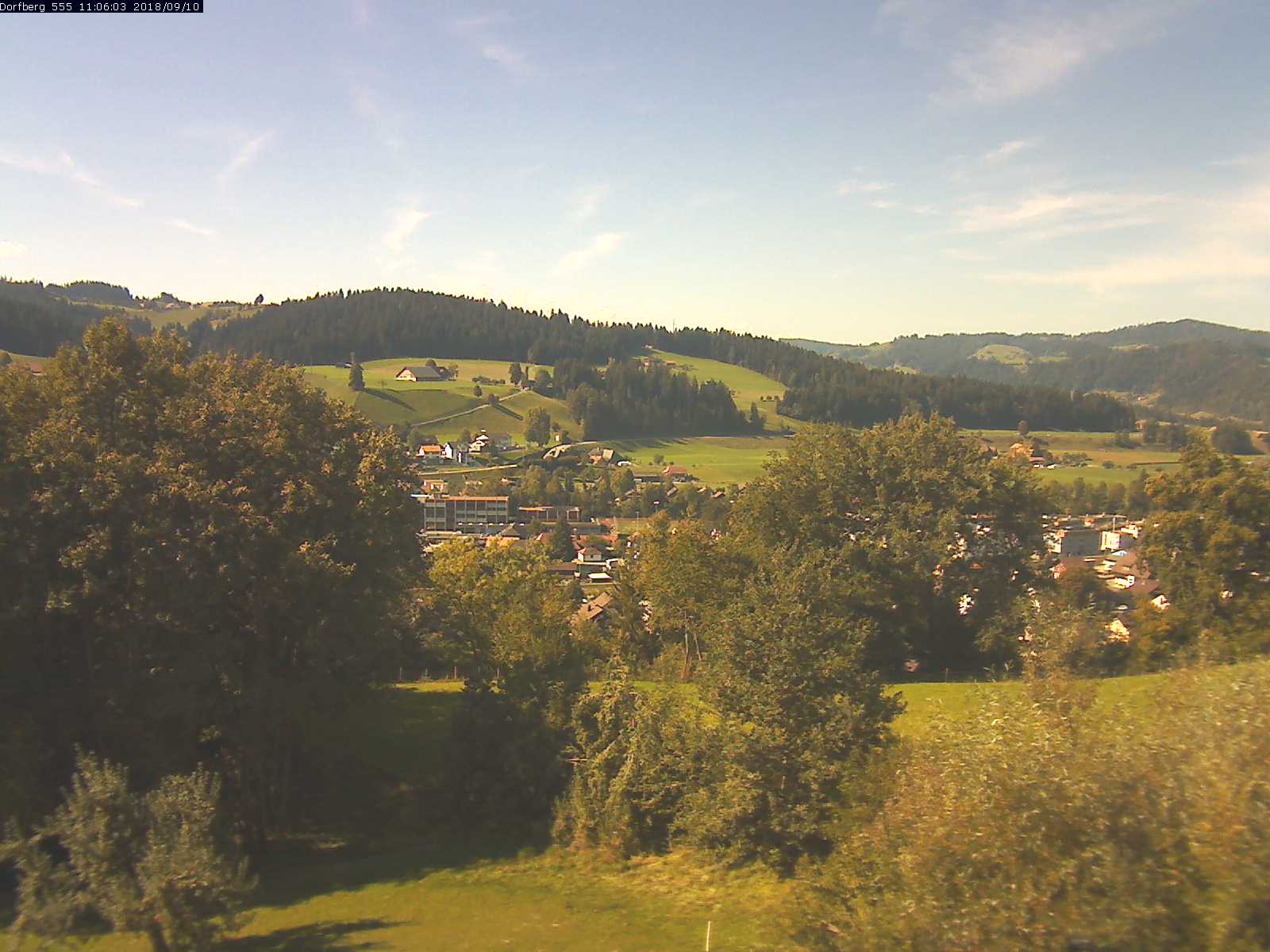 Webcam-Bild: Aussicht vom Dorfberg in Langnau 20180910-110601