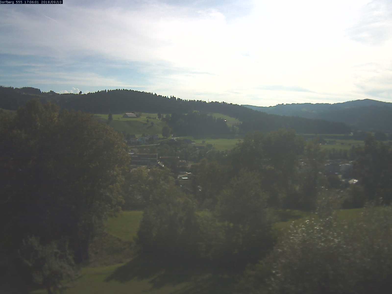 Webcam-Bild: Aussicht vom Dorfberg in Langnau 20180910-170601