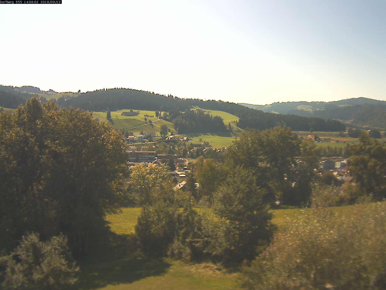 Webcam-Bild: Aussicht vom Dorfberg in Langnau 20180912-140601