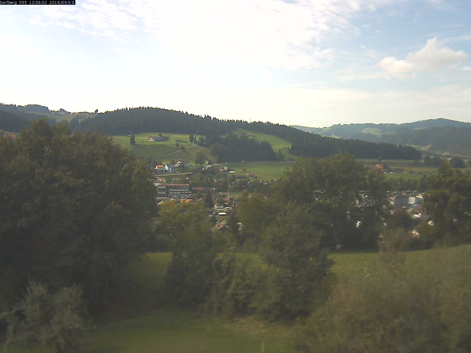 Webcam-Bild: Aussicht vom Dorfberg in Langnau 20180913-120601